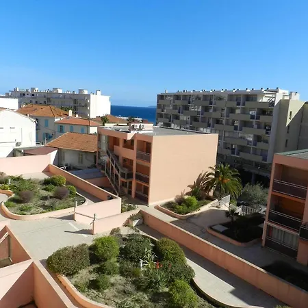 Appartement Au Lavandou, Climatisé, Avec Terrasse Vue Et Wi-fi - Fr-1-251-879